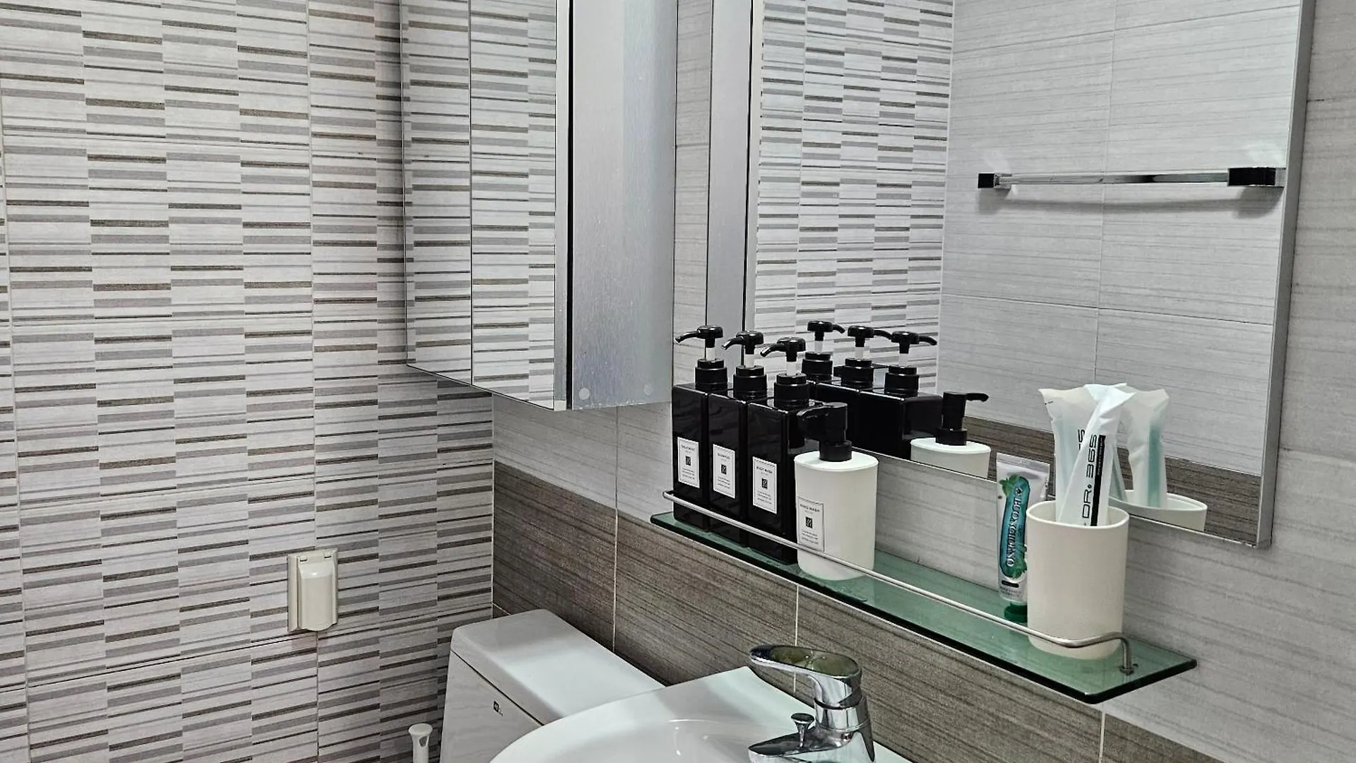 Hwagok Min Stay - Hongdae 20Min سيول كوريا الجنوبية